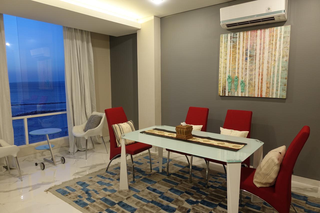 M Hotel Kupang Купанг Екстериор снимка